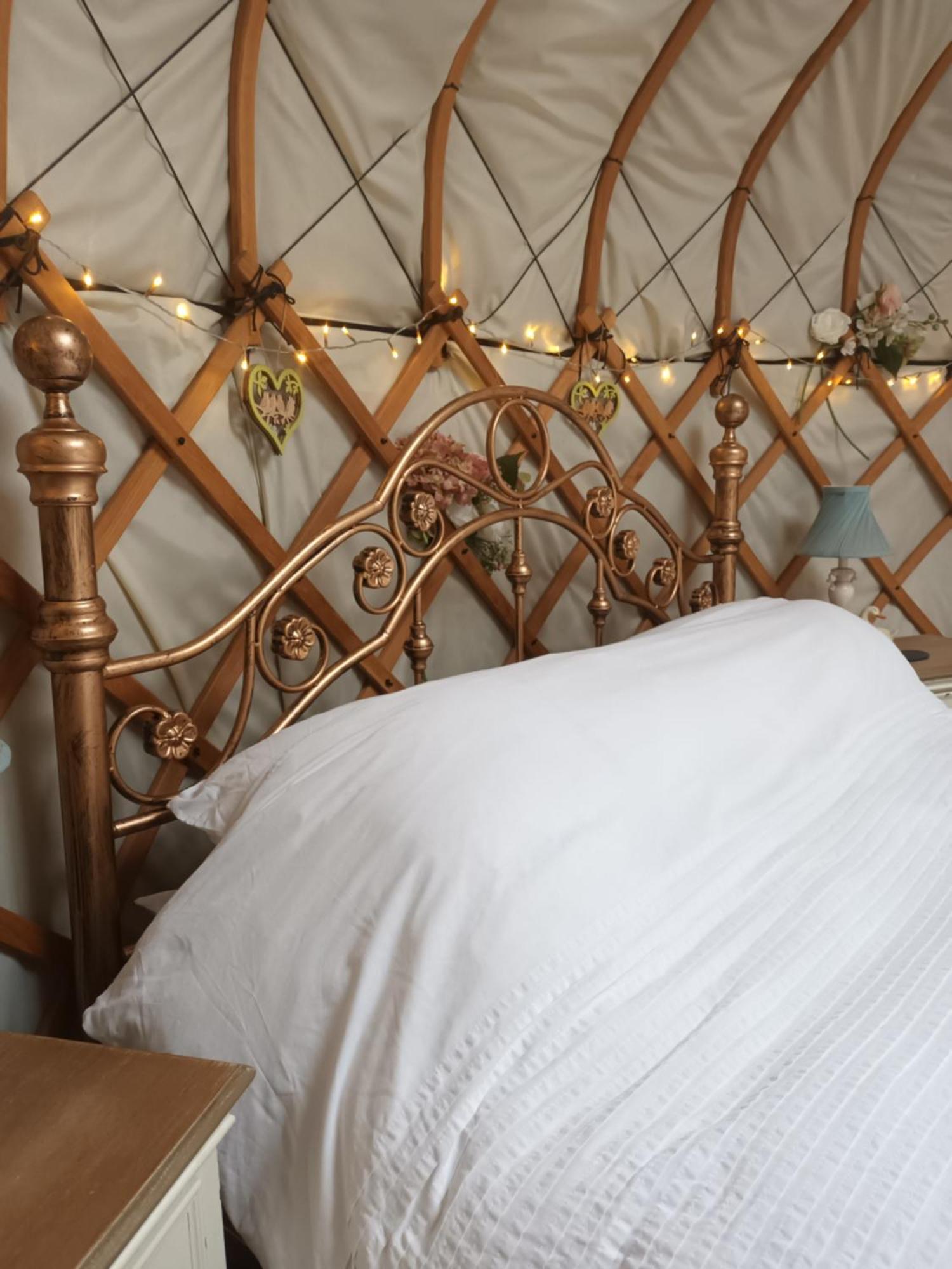 Dereham Gingerbread Cottage Yurts מראה חיצוני תמונה
