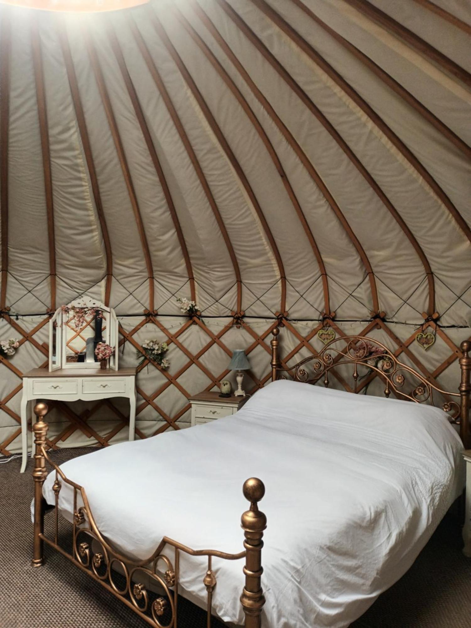 Dereham Gingerbread Cottage Yurts מראה חיצוני תמונה