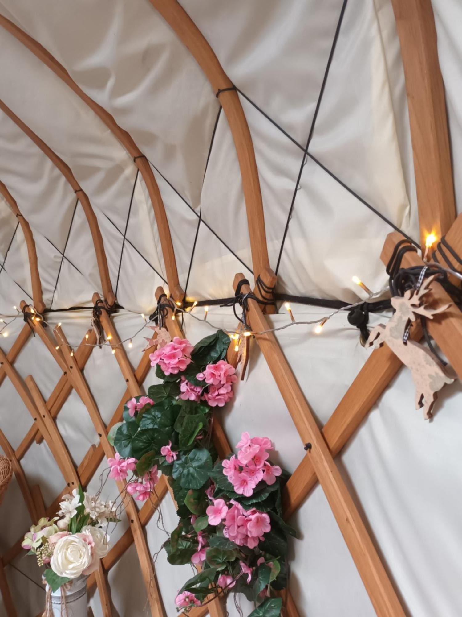 Dereham Gingerbread Cottage Yurts מראה חיצוני תמונה