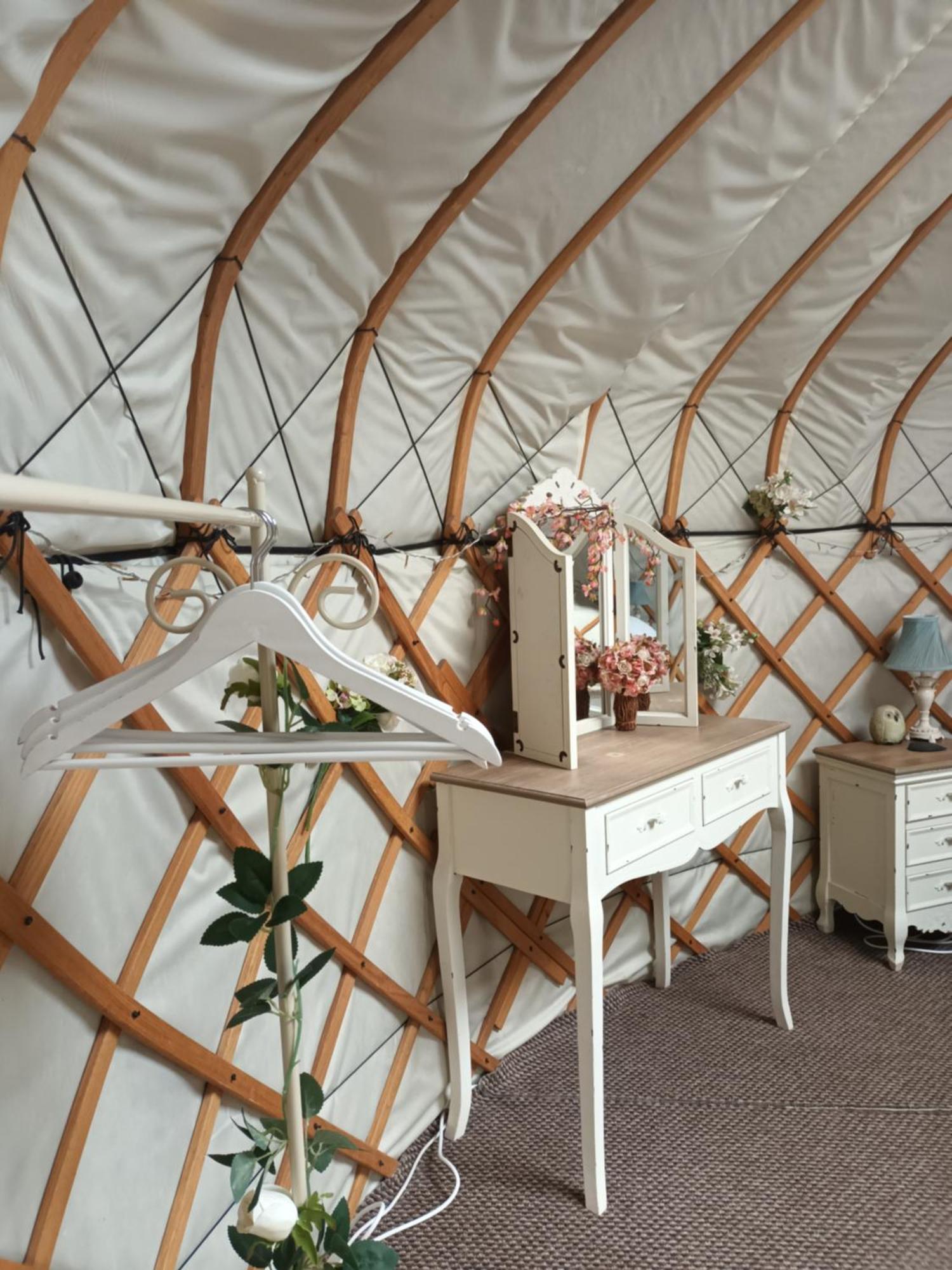 Dereham Gingerbread Cottage Yurts מראה חיצוני תמונה