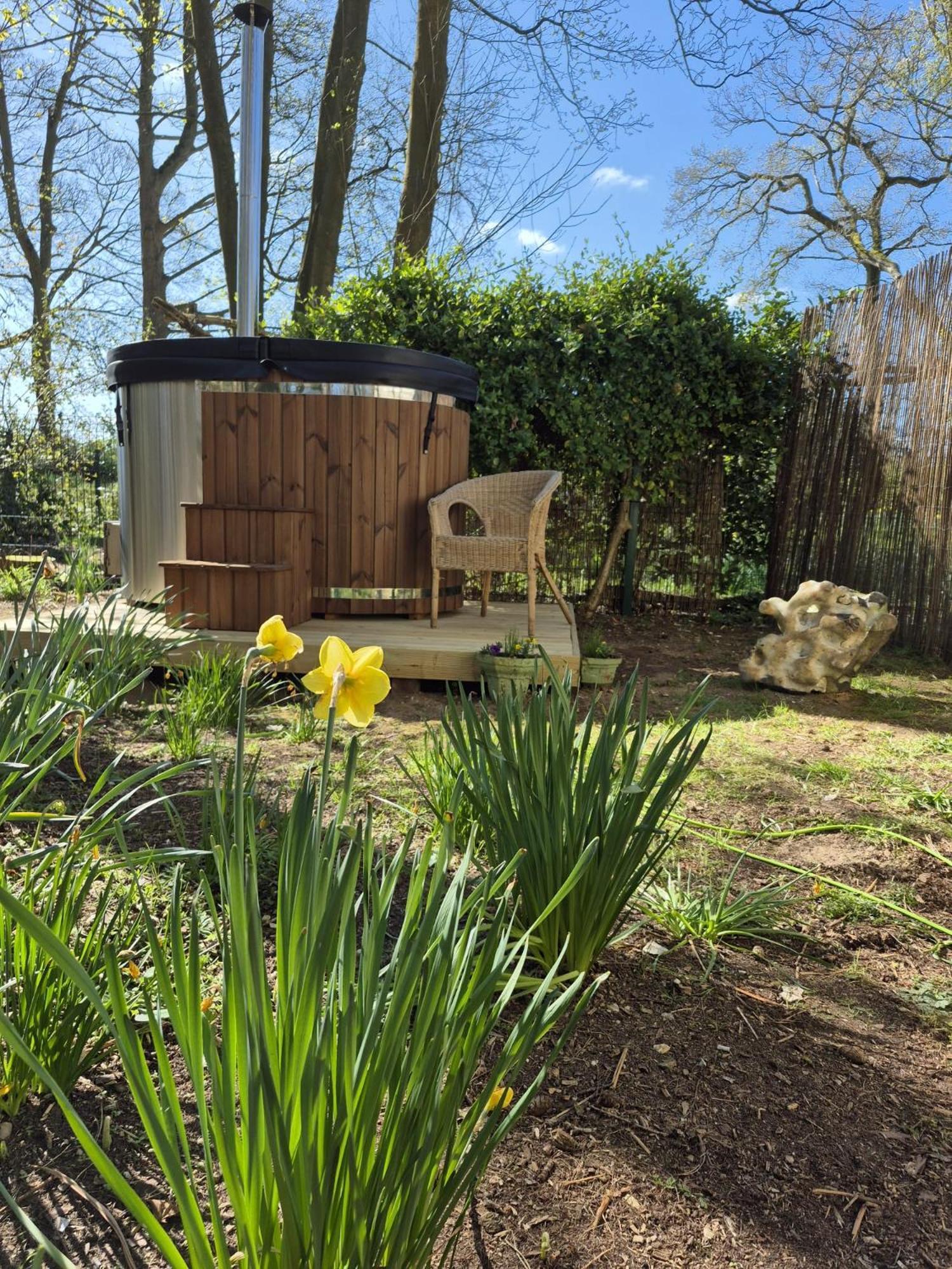 Dereham Gingerbread Cottage Yurts מראה חיצוני תמונה